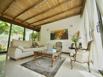 VENTA DE HERMOSA CASA CAMPESTRE EN DAPA ID 777