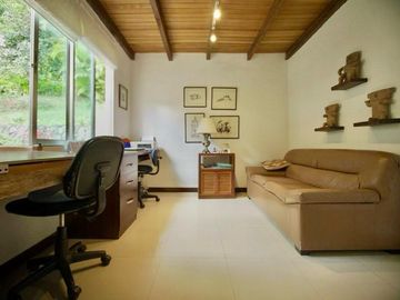 VENTA DE HERMOSA CASA CAMPESTRE EN DAPA ID 777