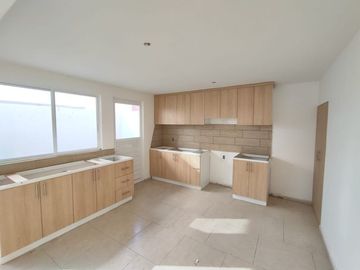 Casa 2 plantas en venta con Roof Garden en San Juan del Rio