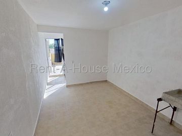 CASA EN VENTA EN COL. JOYAS DE CUAUTITLÁN, EDO. MÉX.