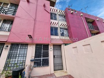 CASA EN VENTA EN COL. JOYAS DE CUAUTITLÁN, EDO. MÉX.