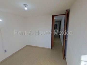 CASA EN VENTA EN COL. JOYAS DE CUAUTITLÁN, EDO. MÉX.