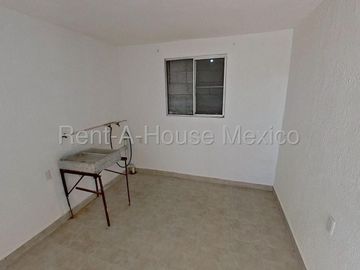 CASA EN VENTA EN COL. JOYAS DE CUAUTITLÁN, EDO. MÉX.