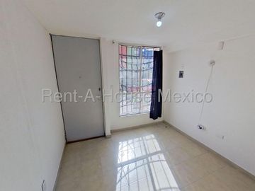 CASA EN VENTA EN COL. JOYAS DE CUAUTITLÁN, EDO. MÉX.