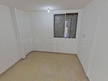 CASA EN VENTA EN COL. JOYAS DE CUAUTITLÁN, EDO. MÉX.
