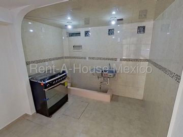 CASA EN VENTA EN COL. JOYAS DE CUAUTITLÁN, EDO. MÉX.
