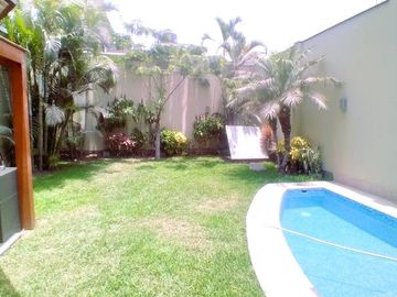 Vendo casa en Chaclacayo, 4 hab. 2 baños, 200 m2