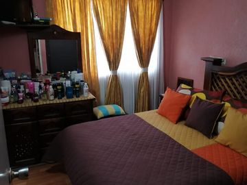CASA 2 PISOS EN CONDOMINIO