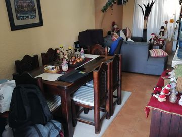 CASA 2 PISOS EN CONDOMINIO