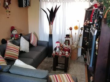 CASA 2 PISOS EN CONDOMINIO