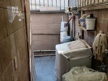 CASA 2 PISOS EN CONDOMINIO