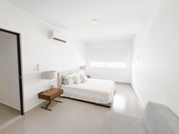 Penthouse de 2 Recamaras en Playa del Carmen