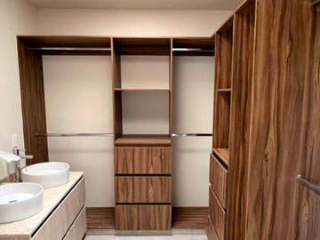 CASA EN VENTA DE DISEÑO PROPIO CERCA DE LA UNIVERSIDAD ANÁHUAC