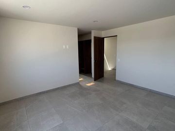 CASA EN VENTA DE DISEÑO PROPIO CERCA DE LA UNIVERSIDAD ANÁHUAC