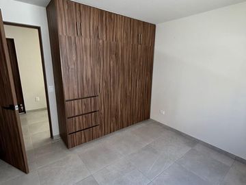 CASA EN VENTA DE DISEÑO PROPIO CERCA DE LA UNIVERSIDAD ANÁHUAC