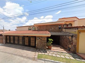 VENTA DE CASA EN LOMAS 4TA SECCION , SAN LUIS