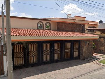 VENTA DE CASA EN LOMAS 4TA SECCION , SAN LUIS