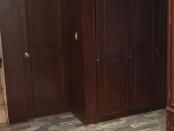 Se vende casa 9 recámaras, excelente ubicación, Col. La Paz, a 10 minutos de la UPAEP, ideal para Inversionistas. para renta recamaras con servicios