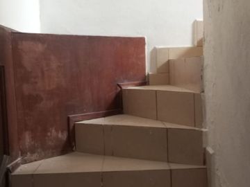 Se vende casa 9 recámaras, excelente ubicación, Col. La Paz, a 10 minutos de la UPAEP, ideal para Inversionistas. para renta recamaras con servicios