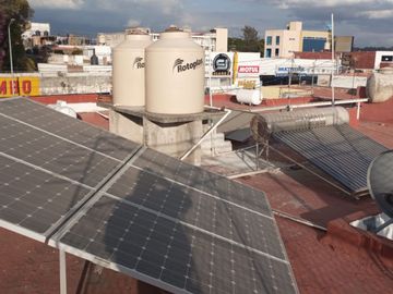 Se vende casa 9 recámaras, excelente ubicación, Col. La Paz, a 10 minutos de la UPAEP, ideal para Inversionistas. para renta recamaras con servicios