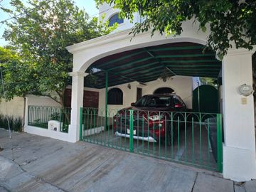 SE VENDE CASA EN FRACCIONAMIENTO RESIDENCIAL LA HACIENDA