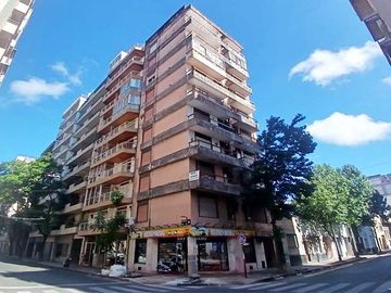 MONOAMBIENTE EN VENTA – 8vo piso, ubicación estratégica en Rosario