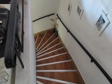 VENTA PH 5 AMBIENTES CON COCHERA - CASTELAR