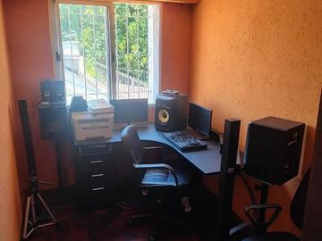 VENTA PH 5 AMBIENTES CON COCHERA - CASTELAR