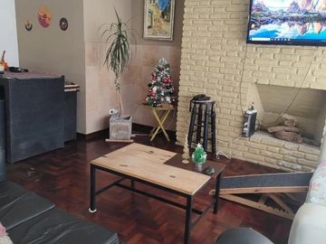 VENTA PH 5 AMBIENTES CON COCHERA - CASTELAR