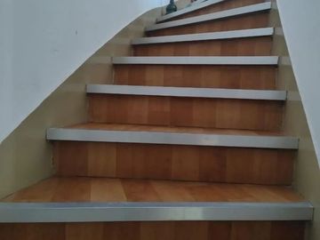 VENTA PH 5 AMBIENTES CON COCHERA - CASTELAR