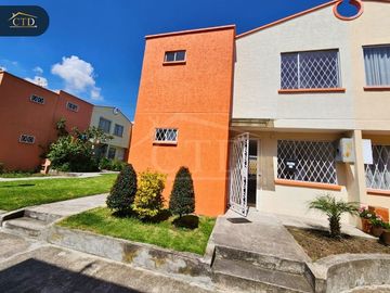 Vendo casa en conjunto, Sector Llano Grande, Norte de Quito