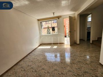 Vendo casa en conjunto, Sector Llano Grande, Norte de Quito