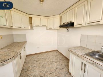 Vendo casa en conjunto, Sector Llano Grande, Norte de Quito