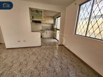 Vendo casa en conjunto, Sector Llano Grande, Norte de Quito