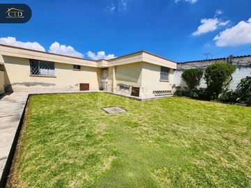 Vendo casa en conjunto, Sector Llano Grande, Norte de Quito