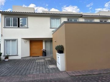 SE VENDE EXCELENTE CASA UBICADA EN SAN NICOLÁS TOTOLAPAN EN LA ALCALDÍA MAGDALENA CONTRERAS