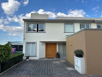 SE VENDE EXCELENTE CASA UBICADA EN SAN NICOLÁS TOTOLAPAN EN LA ALCALDÍA MAGDALENA CONTRERAS