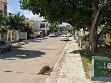Casa en Venta Islas Carolinas, Playa de Carmen Quintana Roo Recuperación Bancaria