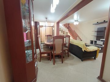 VENDO CASA EN CARABAYLLO URB SANTO DOMINGO II ETAPA