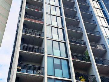 DEPARTAMENTO EN VENTA AMUEBLADO EN TORRE ADAMANT CERCA DEL CAMPANARIO