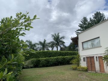 RESIDENCIA DE LUJO CON JARDIN DE UN NIVEL EN VENTA COAPEXPAN XALAPA