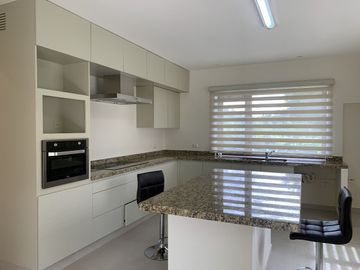 RESIDENCIA DE LUJO CON JARDIN DE UN NIVEL EN VENTA COAPEXPAN XALAPA