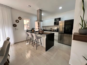 Lujosa Casa de 3 Habitaciones en Jardines de MAyakoba