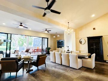 Casa con alberca privada y jardín, en venta, La Ceiba, Zona Norte, Mérida