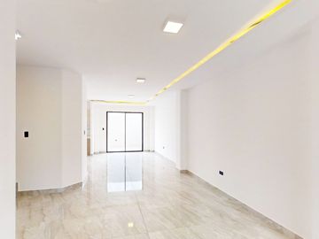 En Venta Casa Lista Por Estrenar Con 4 Habitaciones en Urb Mallorca, Via Salitre.