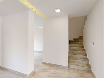 En Venta Casa Lista Por Estrenar Con 4 Habitaciones en Urb Mallorca, Via Salitre.