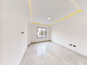 En Venta Casa Lista Por Estrenar Con 4 Habitaciones en Urb Mallorca, Via Salitre.
