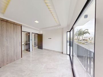En Venta Casa Lista Por Estrenar Con 4 Habitaciones en Urb Mallorca, Via Salitre.
