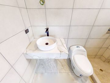 En Venta Casa Lista Por Estrenar Con 4 Habitaciones en Urb Mallorca, Via Salitre.