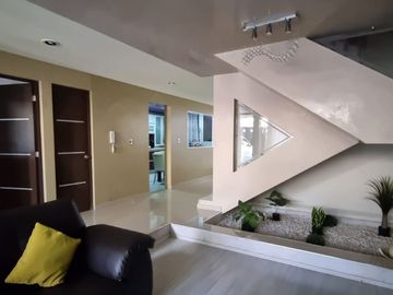 MODERNA CASA EN VENTA EN JARDINES DEL SUR, XOCHIMILCO